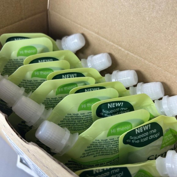 12 Lot  Simple Kind To Skin Mini Hydrating Light Moisturizer 1.69 fl oz 50 ml - Picture 4 of 4